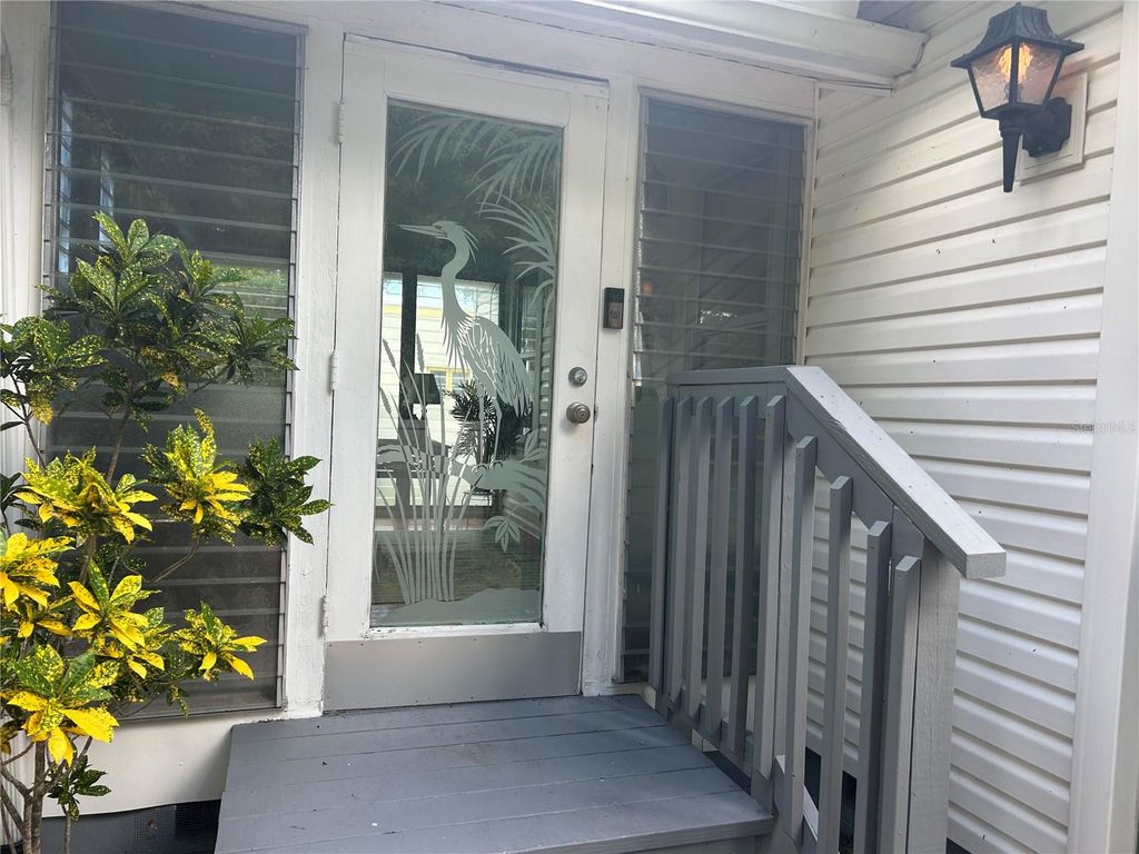 Image 5 of property listing at 2907 CLINTON STREET S, Gulfport, FL 33707