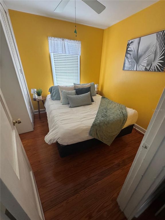 Image 10 of property listing at 2907 CLINTON STREET S, Gulfport, FL 33707