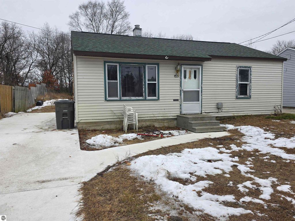 Image 1 of property listing at 130 Smith Street, Oscoda, MI 48750