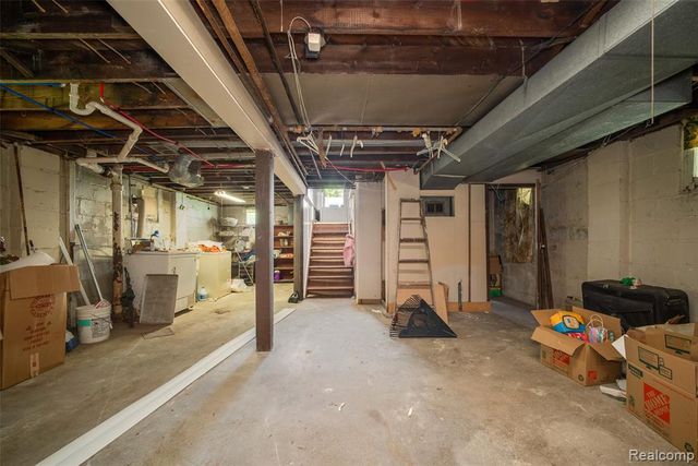 702 Fernhill Street, Highland Park, MI 48203