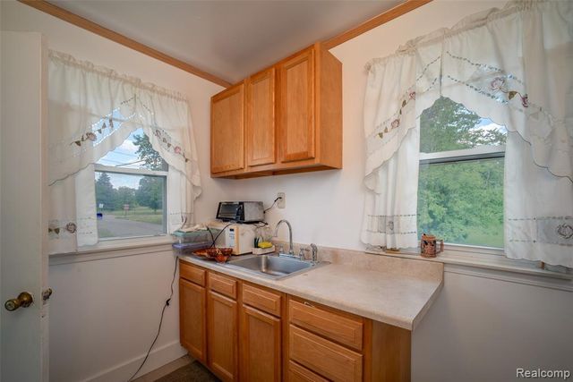 702 Fernhill Street, Highland Park, MI 48203