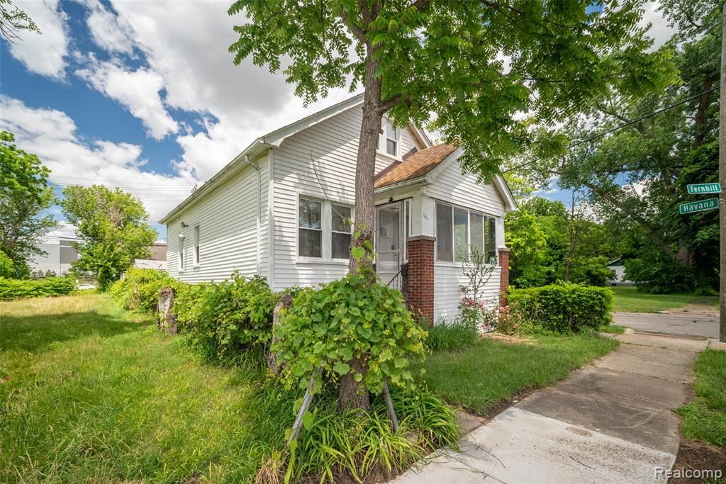 702 Fernhill Street, Highland Park, MI 48203