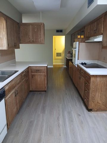9922 W Pinehurst Drive, Sun City, AZ 85351