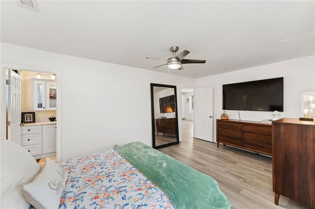 694 Orleans Court, Warwick, RI 02886