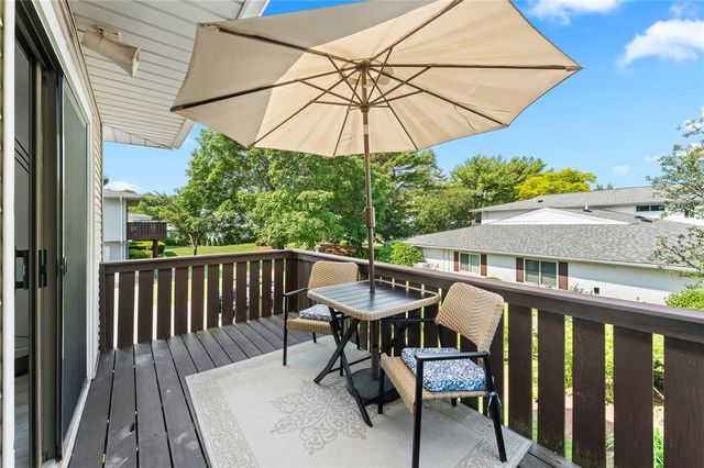 694 Orleans Court, Warwick, RI 02886
