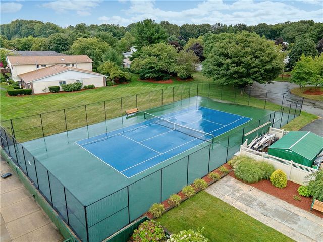 694 Orleans Court, Warwick, RI 02886