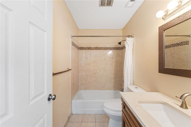694 Orleans Court, Warwick, RI 02886