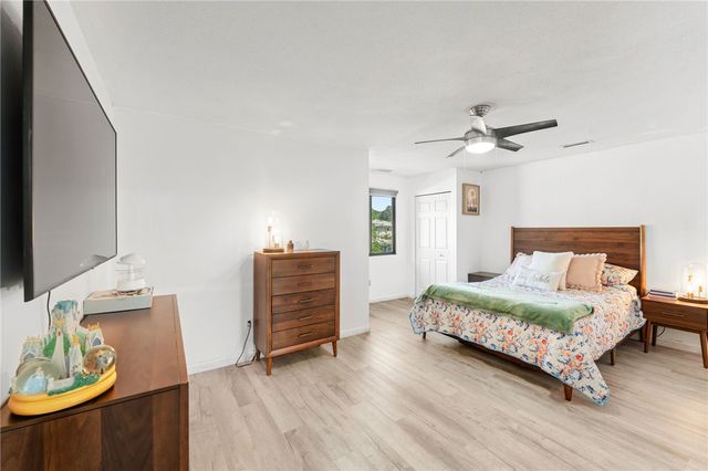 694 Orleans Court, Warwick, RI 02886