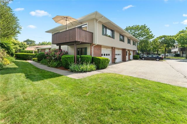 694 Orleans Court, Warwick, RI 02886