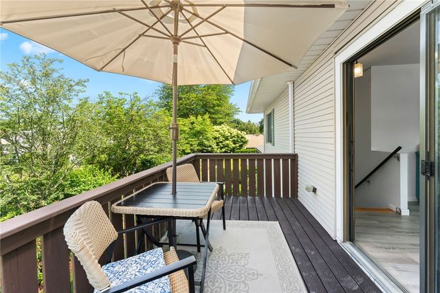 694 Orleans Court, Warwick, RI 02886
