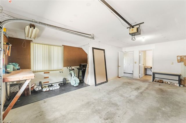 694 Orleans Court, Warwick, RI 02886
