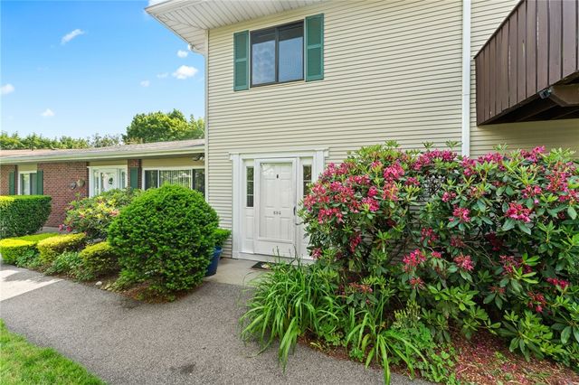 694 Orleans Court, Warwick, RI 02886