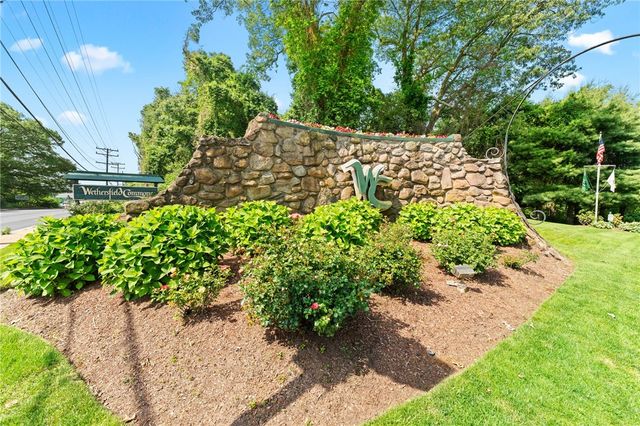 694 Orleans Court, Warwick, RI 02886