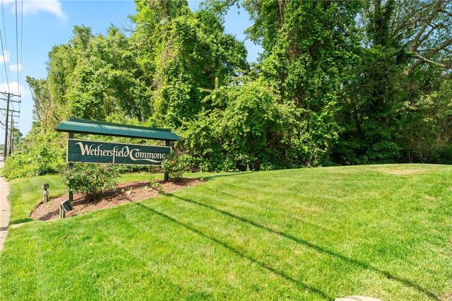 694 Orleans Court, Warwick, RI 02886