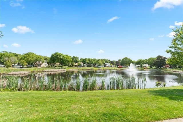 694 Orleans Court, Warwick, RI 02886