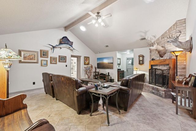 2007 Diane Street, Pinehurst, TX 77362