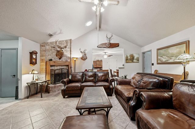 2007 Diane Street, Pinehurst, TX 77362