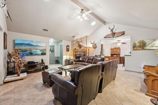 2007 Diane Street, Pinehurst, TX 77362