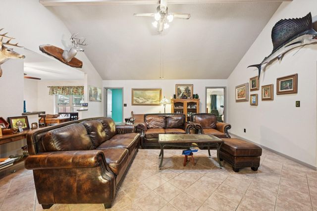 2007 Diane Street, Pinehurst, TX 77362