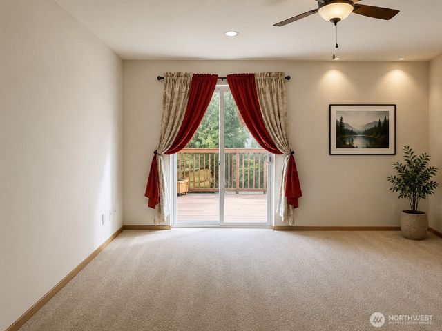 1961 NE Green Glen Lane, Bremerton, WA 98311