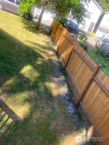 1961 NE Green Glen Lane, Bremerton, WA 98311