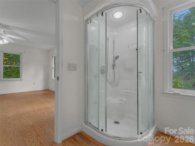 95 Substation Road, Saluda, NC 28773