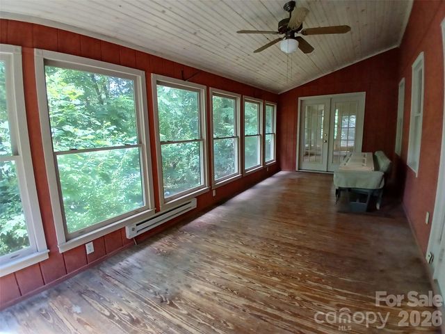 95 Substation Road, Saluda, NC 28773