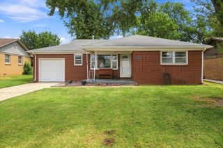 740 N El Paso Dr, Derby, KS 67037