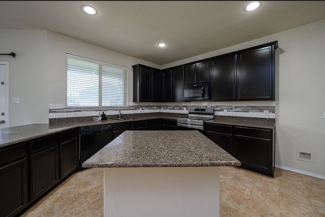 800 Cormorant Drive, Sherman, TX 75092