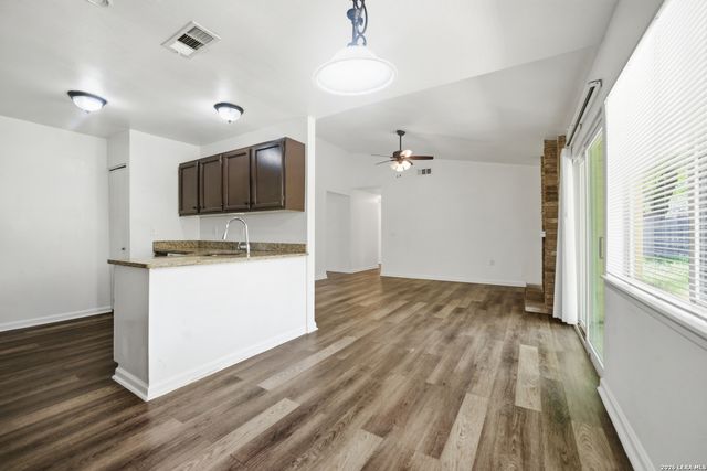 5722 Misty Glen, San Antonio, TX 78247