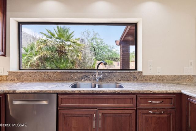 6602 N Catalina Avenue, Tucson, AZ 85718