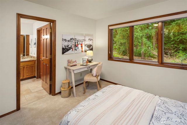 9607 208th Avenue NE, Redmond, WA 98053
