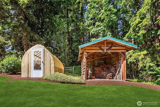 9607 208th Avenue NE, Redmond, WA 98053