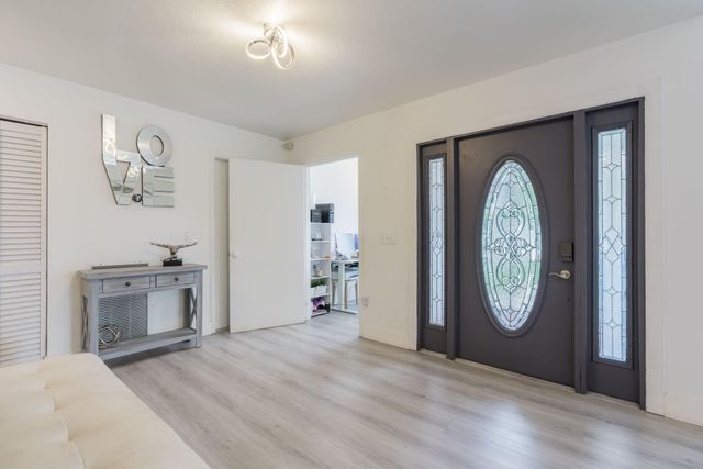 8321 Bonita Isle Dr Drive, Lake Worth, FL 33467