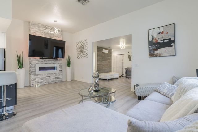 8321 Bonita Isle Dr Drive, Lake Worth, FL 33467