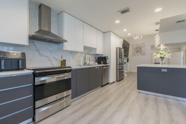 8321 Bonita Isle Dr Drive, Lake Worth, FL 33467