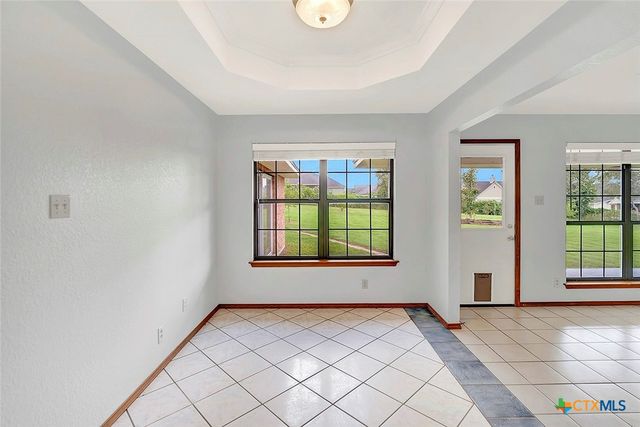 124 Country Gardens, La Vernia, TX 78121