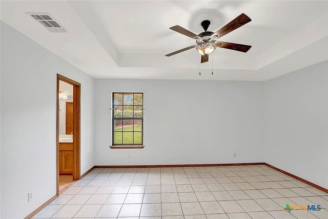 124 Country Gardens, La Vernia, TX 78121