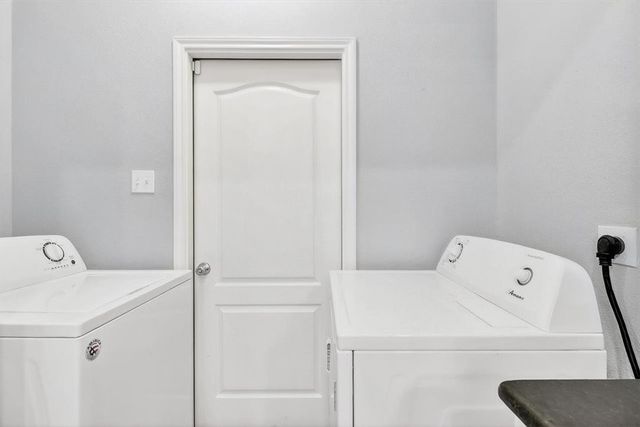 6402 Williams Dr, Corpus Christi, TX 78412