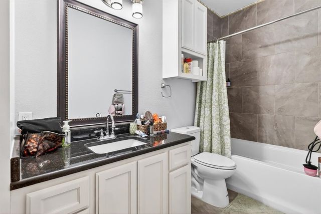 6402 Williams Dr, Corpus Christi, TX 78412