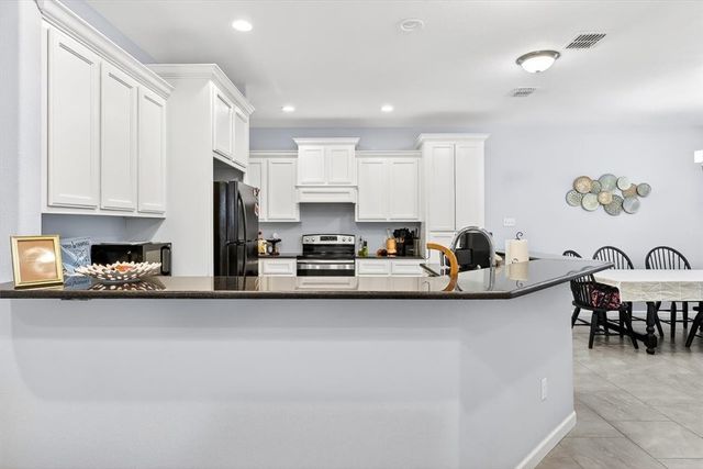 6402 Williams Dr, Corpus Christi, TX 78412