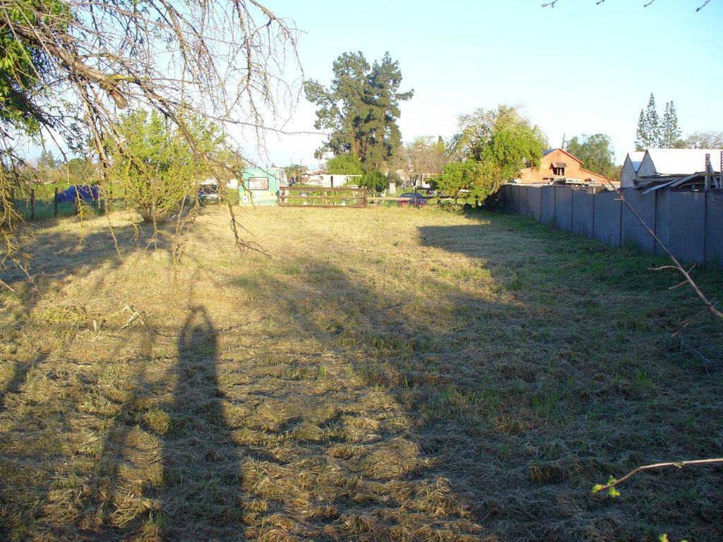 Image 15 of property listing at 345 S Bailey Avenue, Fresno, CA 93727