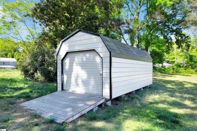 240 Stone Avenue, Spartanburg, SC 29388