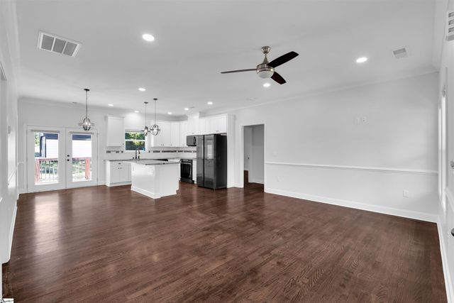 240 Stone Avenue, Spartanburg, SC 29388