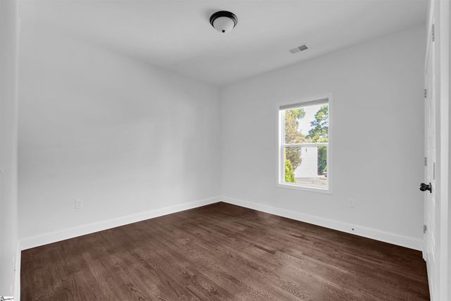 240 Stone Avenue, Spartanburg, SC 29388