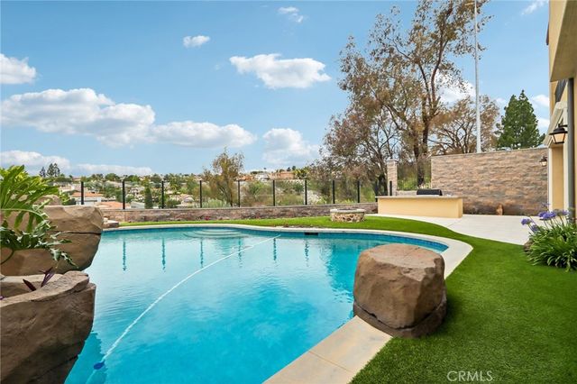 2552 Highland Oak Court, Trabuco Canyon, CA 92679