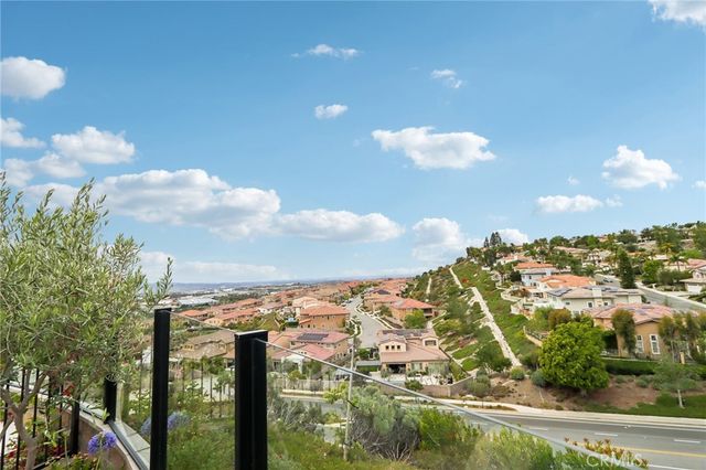 2552 Highland Oak Court, Trabuco Canyon, CA 92679