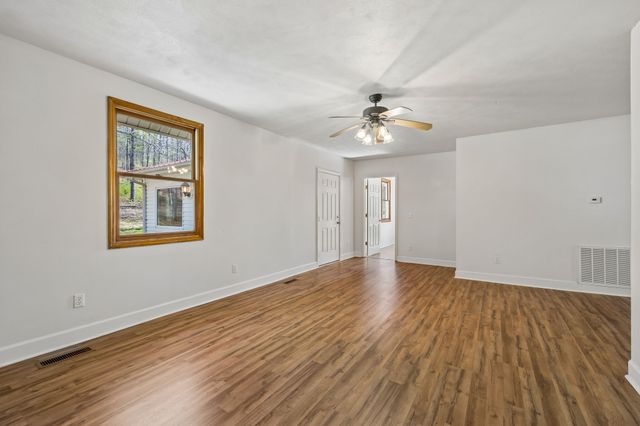 6100 Bell Branch Trl, Nunnelly, TN 37137
