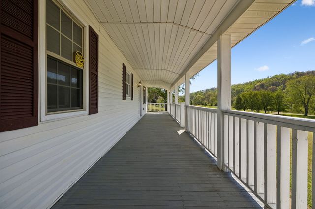 6100 Bell Branch Trl, Nunnelly, TN 37137
