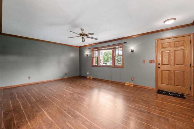7841 Pathfinder LANE, West Bend, WI 53090